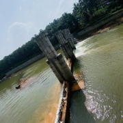 River flow diverted on two sill beams